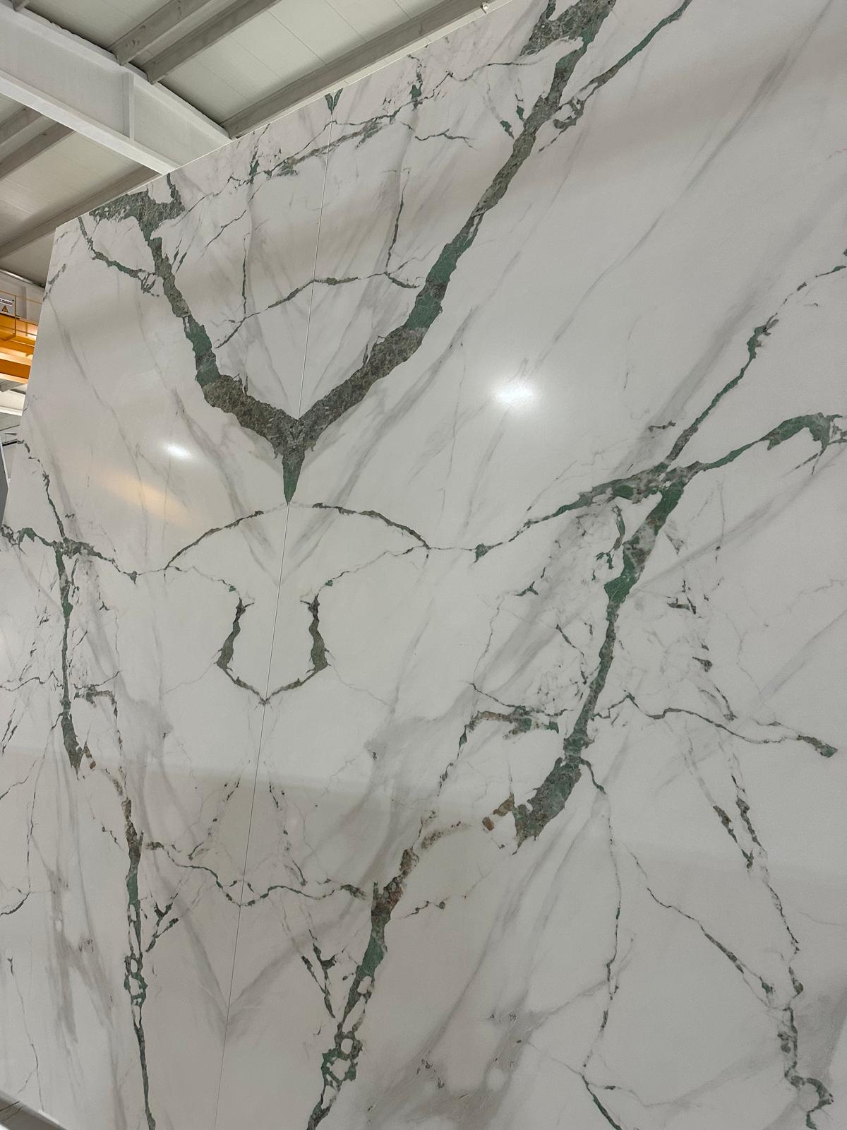 Piges Mermer mermer plaka sergi alanı